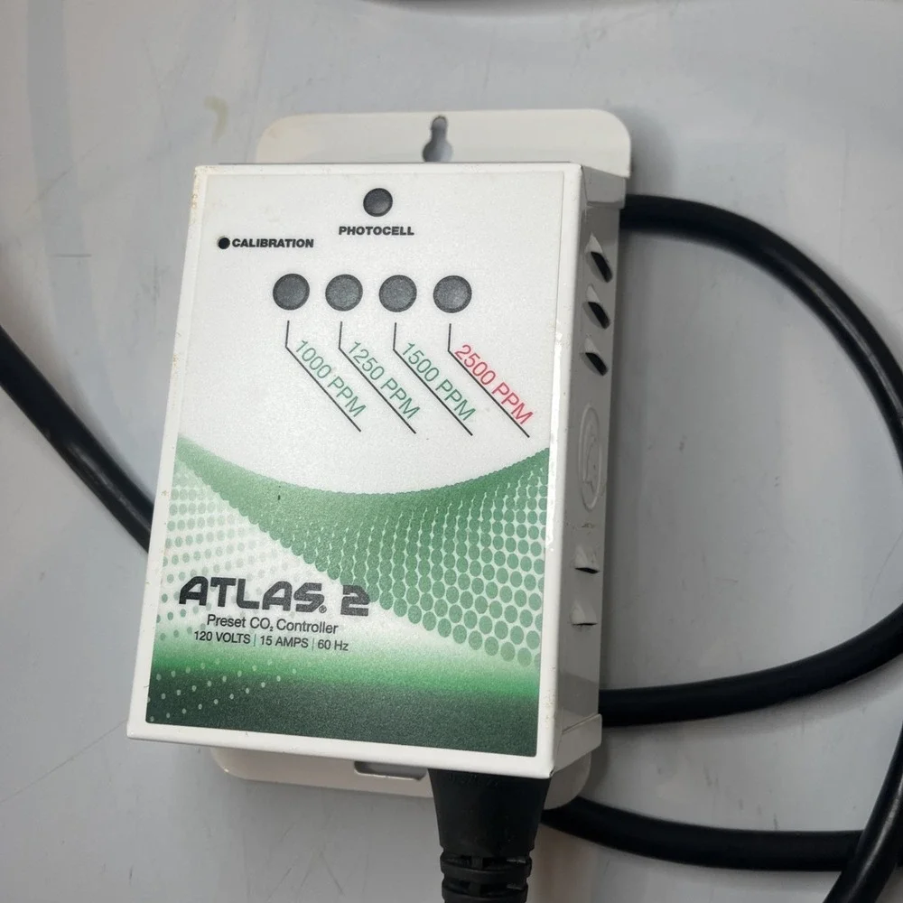 Titan Controls Atlas 2, Preset CO2 Monitor/Controller